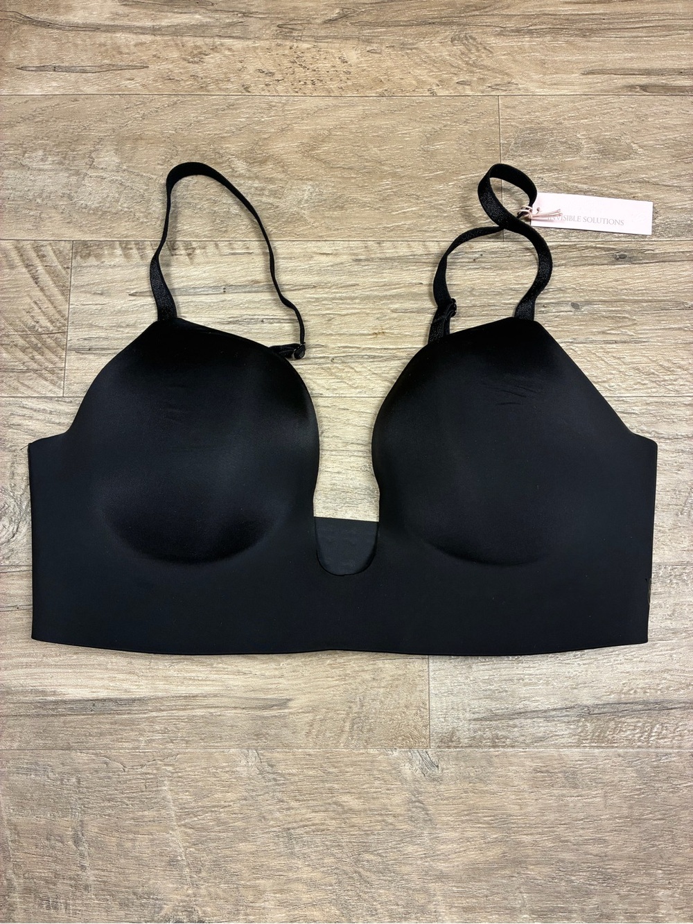 NWTs Victoria Secret Bare Invisible Solutions Plunge Smooth Low Back Bra